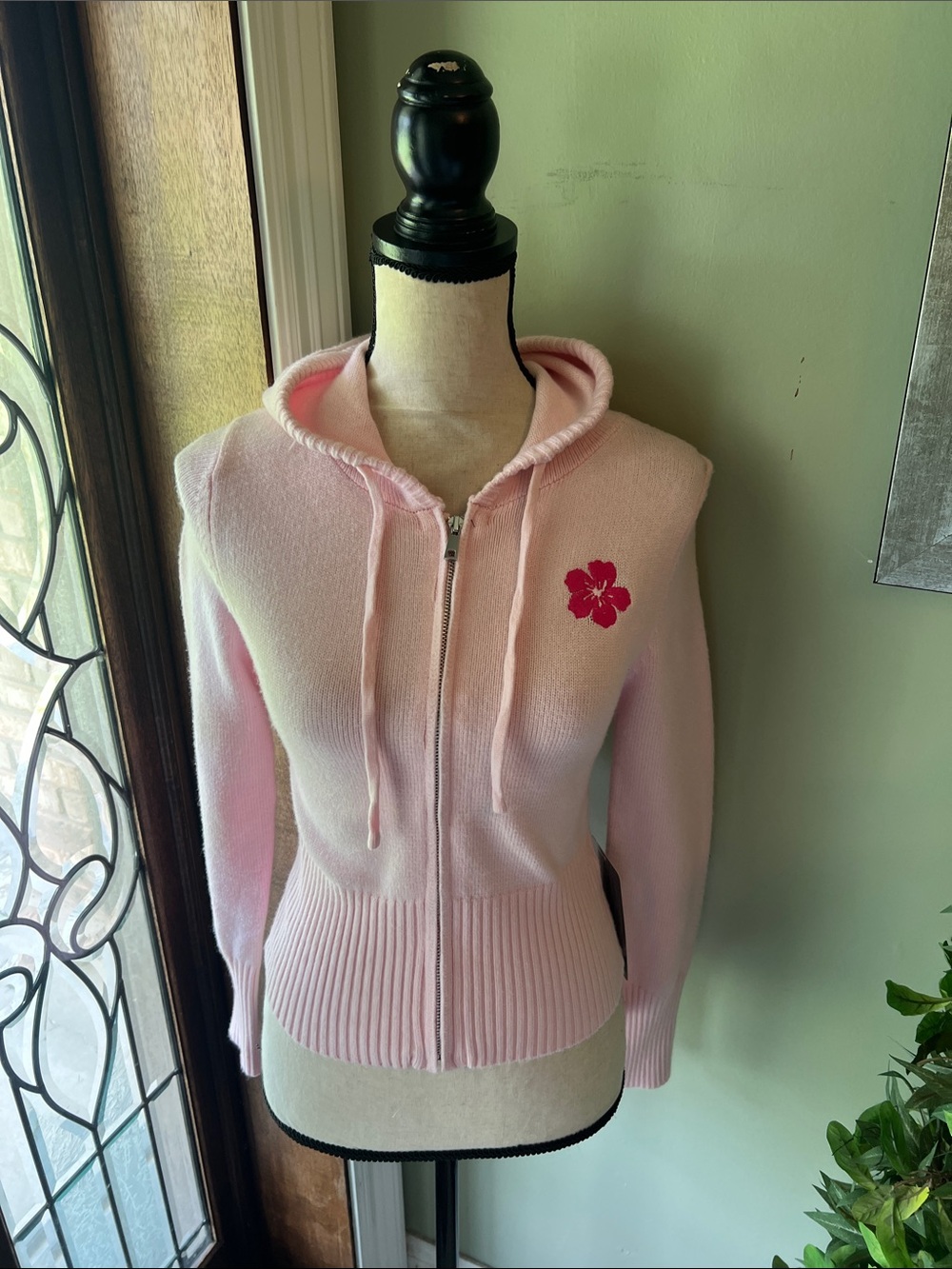 Light Pink Zip-Up Hooded Cardigan with Floral Patch